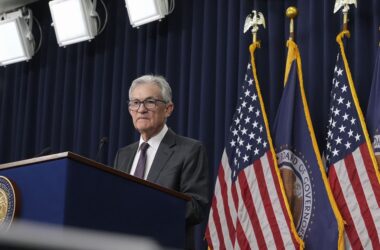 US ఫెడరల్ రిజర్వ్ నాలుగు సార్లు తరువాత ఐదు సార్లు వడ్డీ రేట్లు స్థిరంగా ఉంచడం