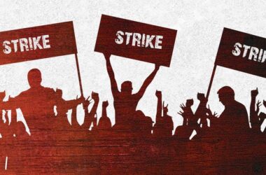 టాలీవుడ్ లేబర్ స్ట్రైక్: 30% వేతన పెంపు కోరుతూ రెండు వారాల డెడ్లాక్