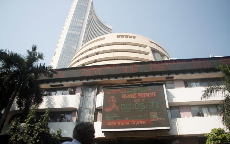 లాభాల్లో ముగిసిన భారత స్టాక్ మార్కెట్లు: సెన్సెక్స్-నిఫ్టీలో వెలుగు