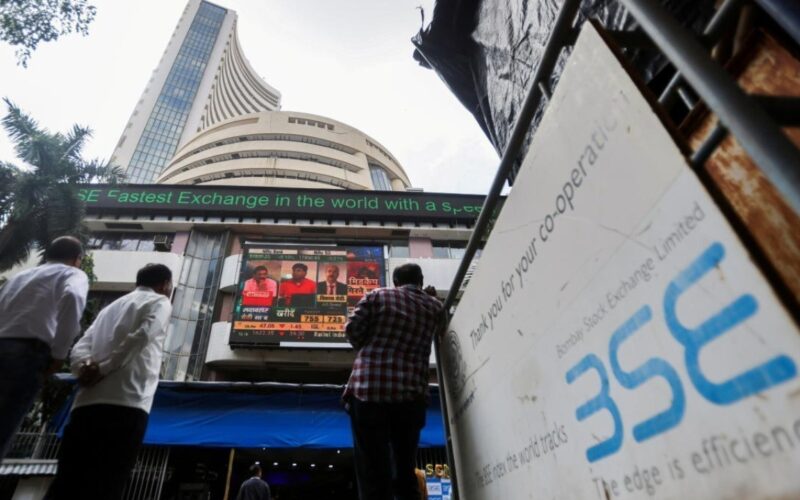 సెన్సెక్స్, నిఫ్టీ సూచీలు స్వల్ప లాభాలతో ముగింపు