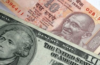 రూపాయి ధర సెప్టెంబర్ 15న స్థిరంగా, డాలర్ కంటే కొంచెం నస్టం