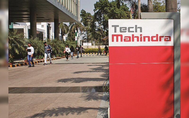 టెక్ మహీంద్రా Q2 నికర లాభం 4.4% తగ్గింది; రూ.15 మధ్యంతర డివిడెండ్ ప్రకటించింది