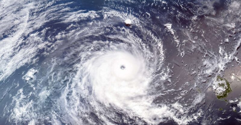 కాకినాడలో 9,700కు పైగా ప్రజలను సురక్షితంగా తిరుమలించిపోయారు – సైక్లోన్ మోంథా