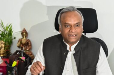 Ministers' comments spark controversy: Karnataka IT Minister Priyank Kharge reportedly criticized his Andhra Pradesh counterpart, Nara Lokesh, on social media regarding economic rivalry between the states.