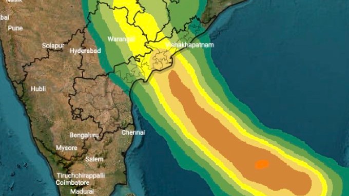కాకినాడ తీరంపై Cyclone Montha పరుగు – గాలుల వేగం 110 కి.మీ.పెర్కుడు