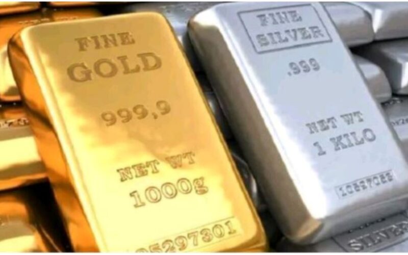 వెండి ధరలు ₹1,48,000కి చేరుకుని పెరుగుతున్న పరిస్థితి.