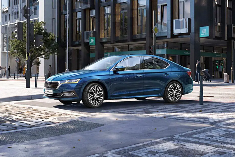 స్కోడా ఓక్టావియా ఆర్ఎస్ (భారతదేశం): 25వ వార్షికోత్సవాన్ని ప్రారంభిస్తూ కేవలం 100 యూనిట్లు మాత్రమే భారతదేశానికి దిగుమతి