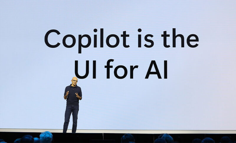 మైక్రోసాఫ్ట్ CEO సత్య నడెళ్ళా AI, డేటా సెంటర్లపై దృష్టిపెడుతున్నాడు